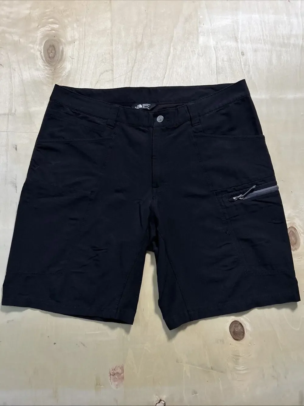 The North Face Men’s Shorts size 36 Black Hiking Outdoor Lightweight Cargo